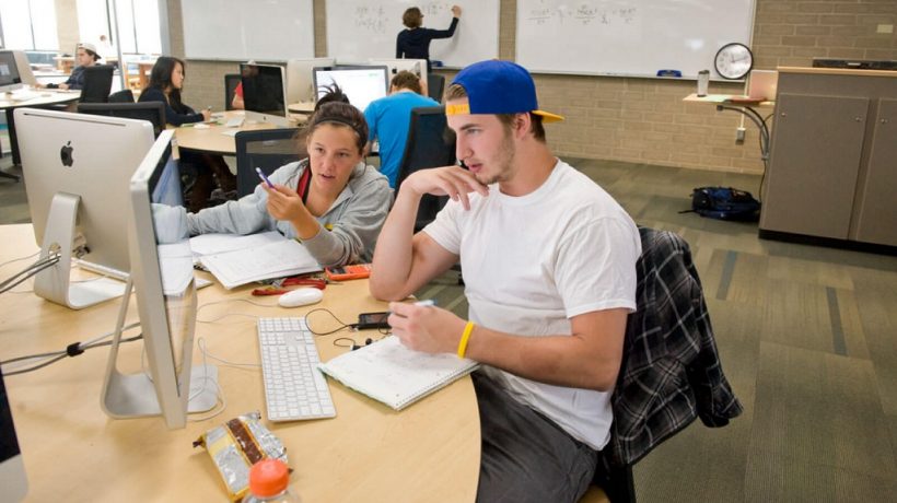 5 Things You Should Do to Land Your First Job After College