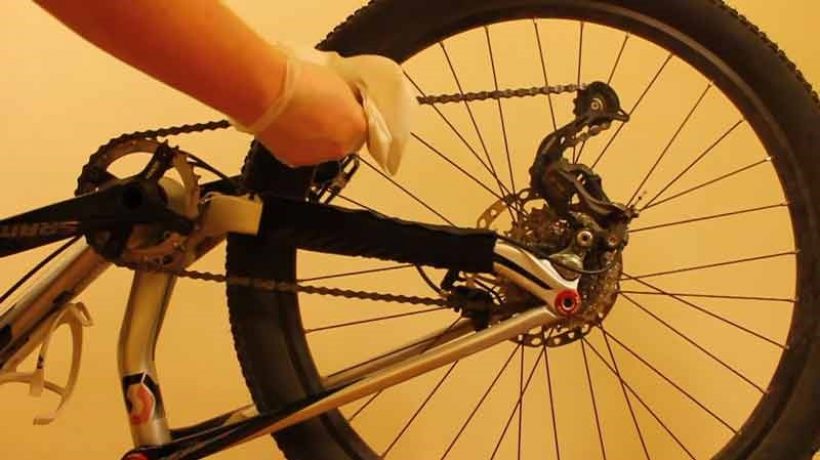 How to Clean bicycle Derailleur and Chain a Simple Way