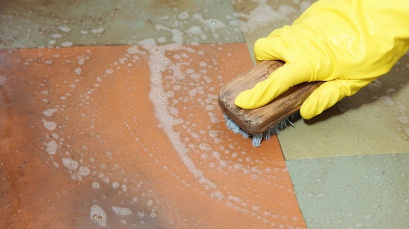 How to clean rust from the floor