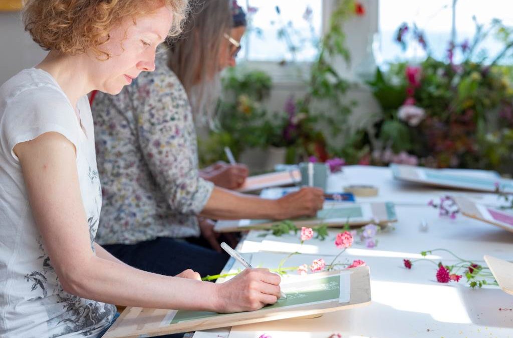 What to Wear to a Botanical Illustration Class